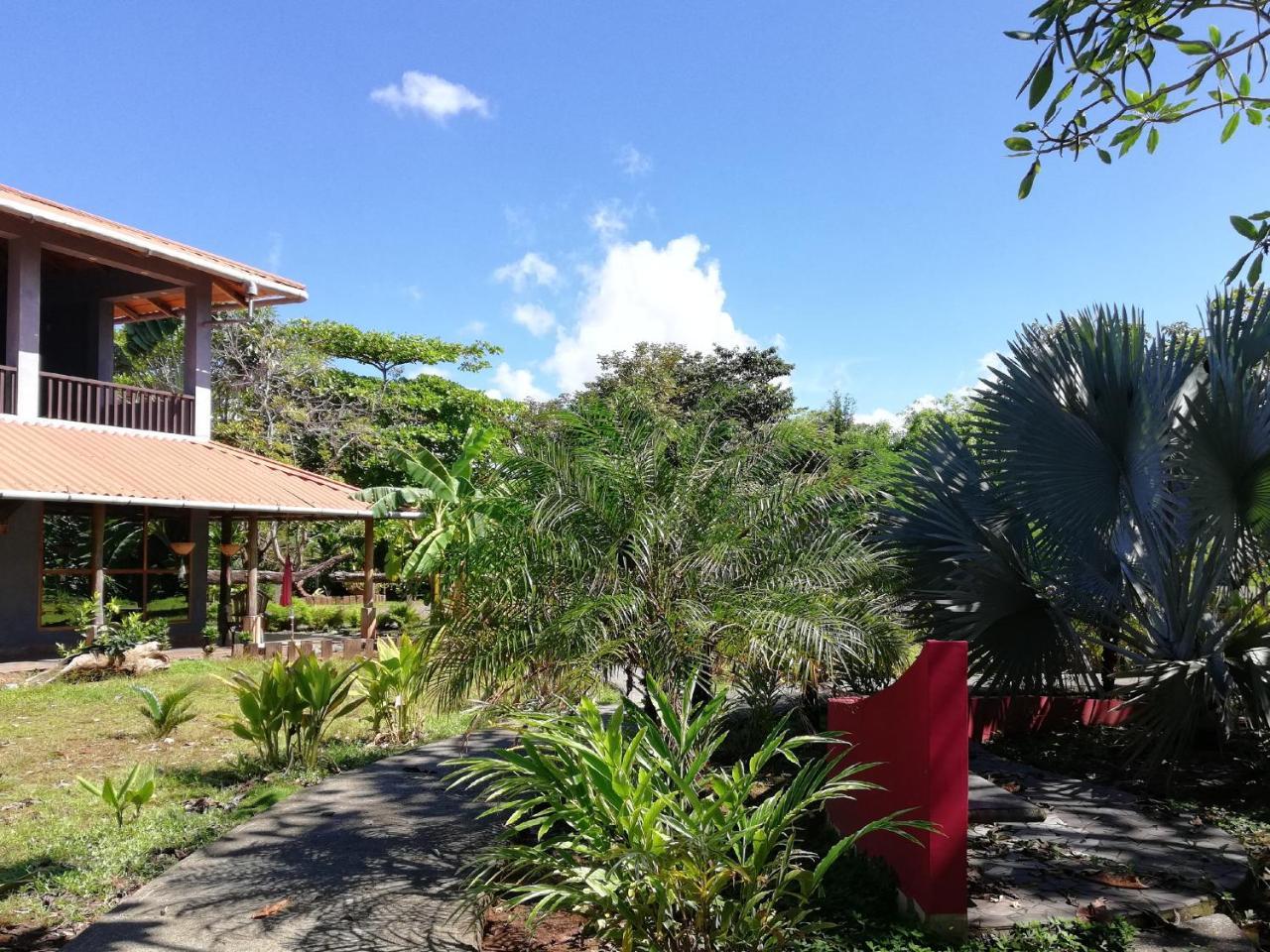Punta Duarte Garden Inn Los Duarte Exterior foto